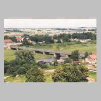 111-1029 Wehlau 1998. Der Blick vom Kirchturm auf die Lange Bruecke.jpg